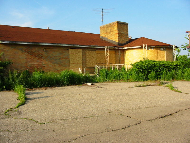 Mayflower Motel and Restaurant (Pilgrims Inn) - June 2002